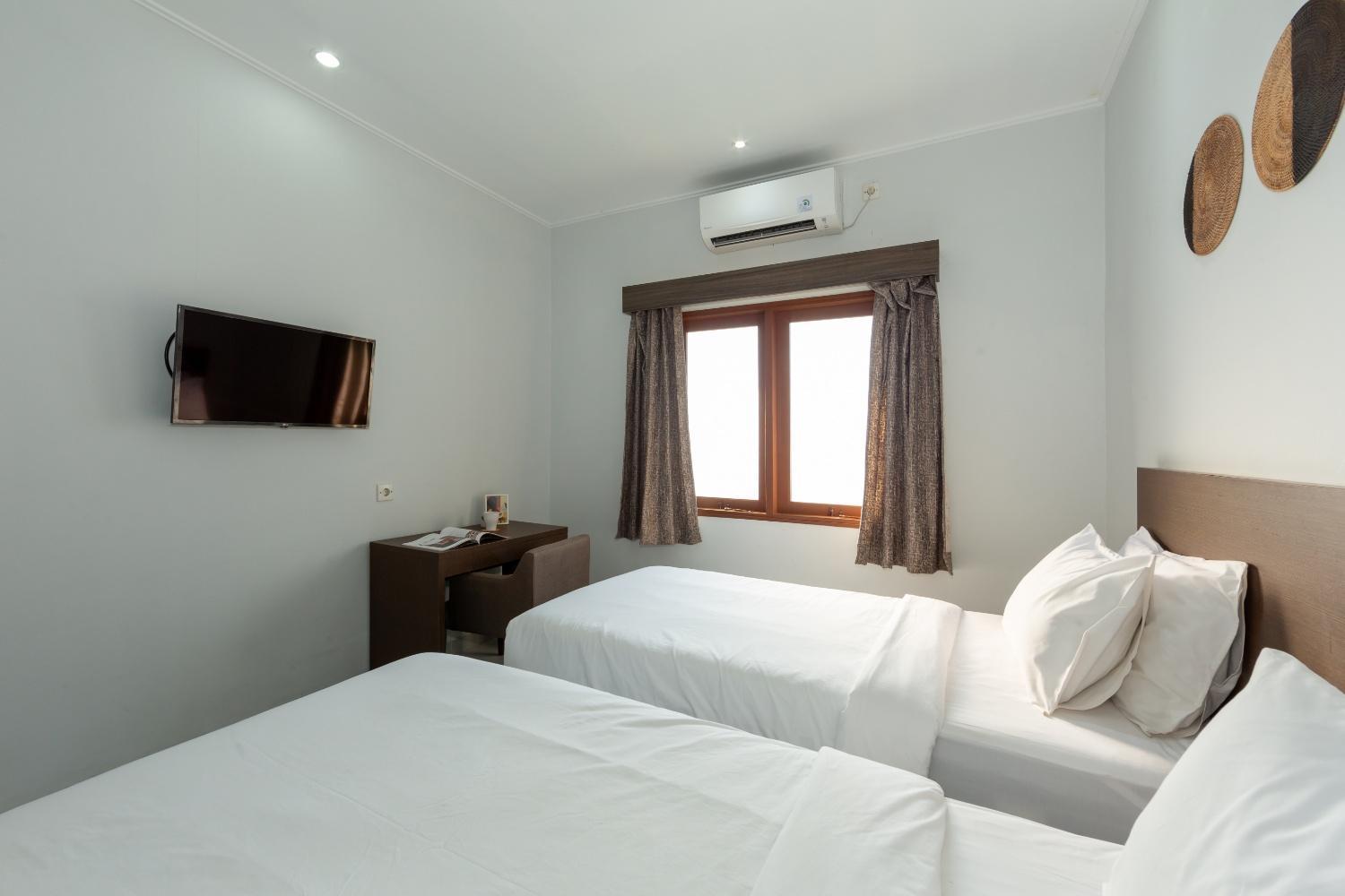 Cove Matahari Guesthouse Sunset レギャン エクステリア 写真